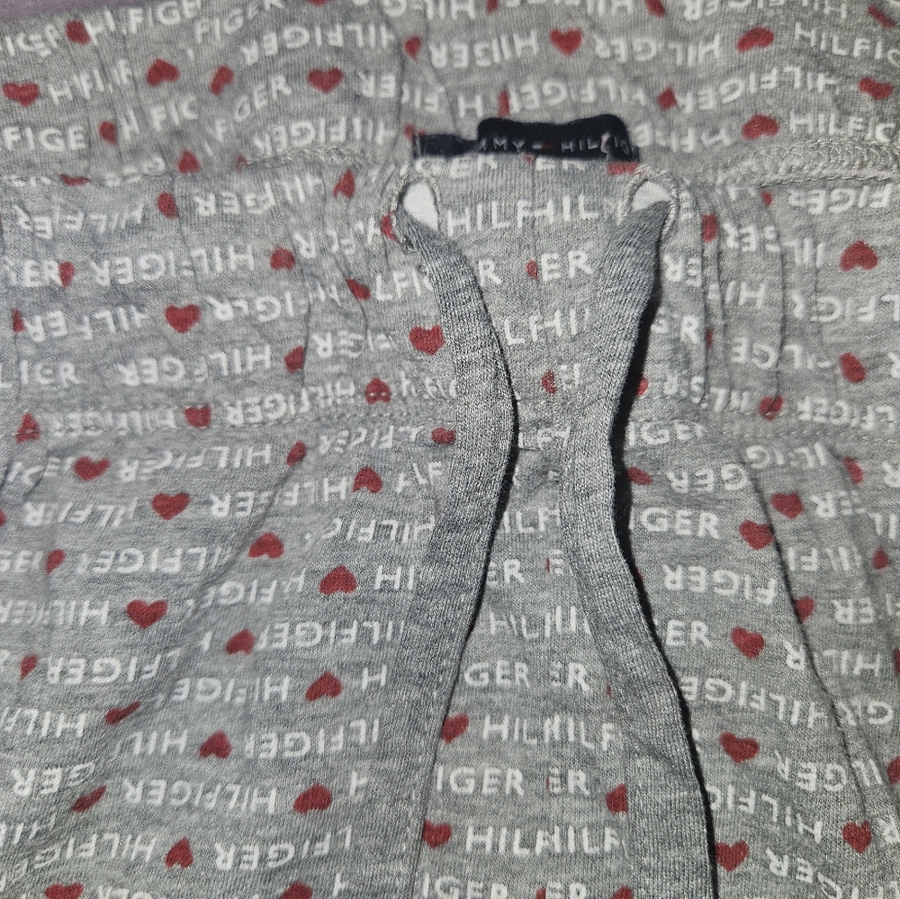 Tommy Hillfiger sweats